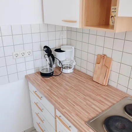 Große Zwei Zimmer Mit Balkon Apartment