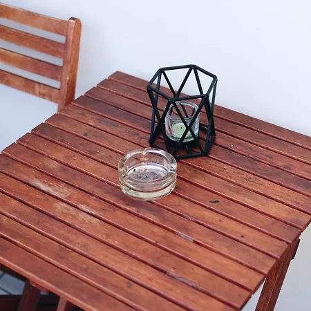 Apartment Große Zwei Zimmer Mit Balkon