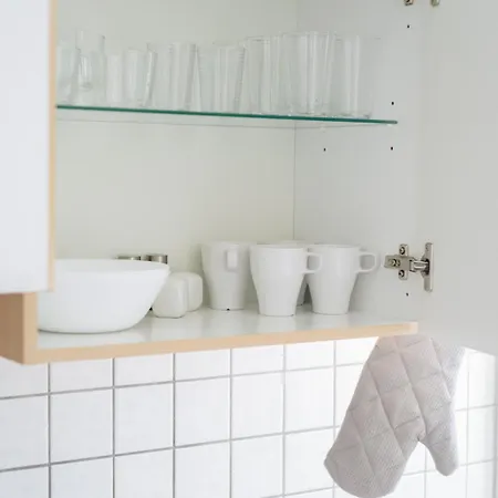 Grosse Zwei Zimmer Mit Balkon Apartment